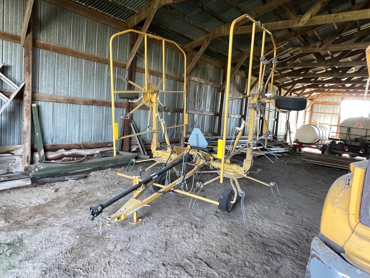 #6039-•-2021-vermeer-(2)-basket-tedder-image-1