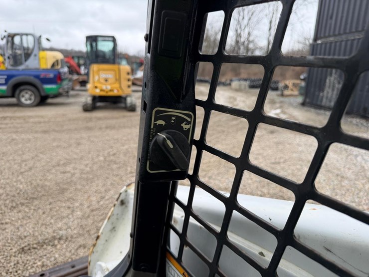 2018-bobcat-t590-image-21