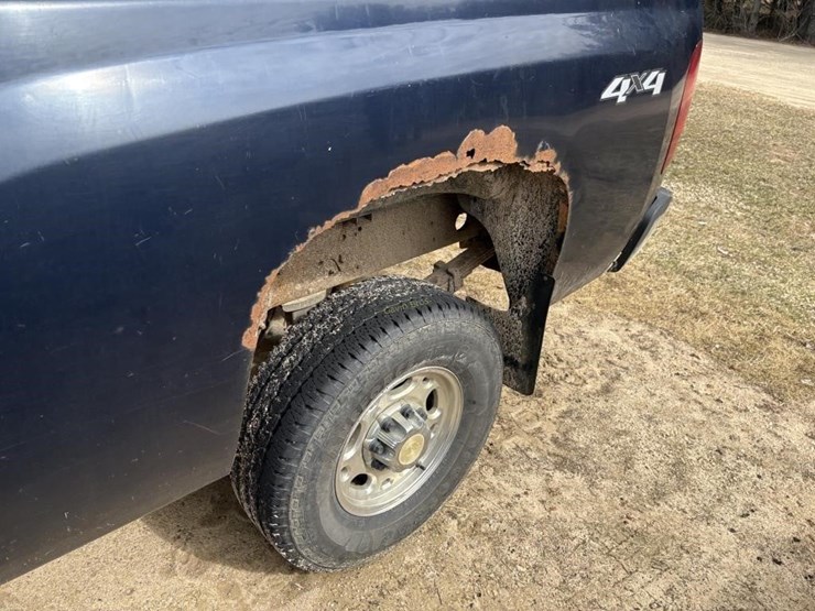 2009-chevrolet-3500-image-5