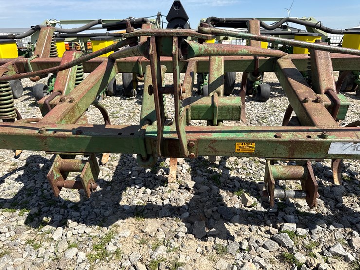 john-deere-17-image-14