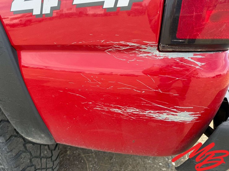 2004-chevrolet-silverado-2500-image-17