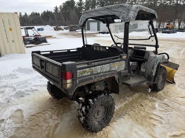 2011-john-deere-gator-image-8