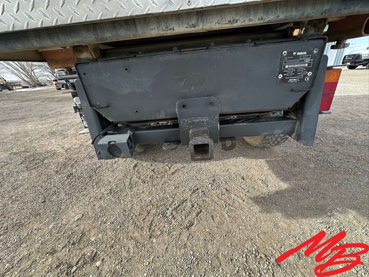 2005-bobcat-toolcat-5600-image-38