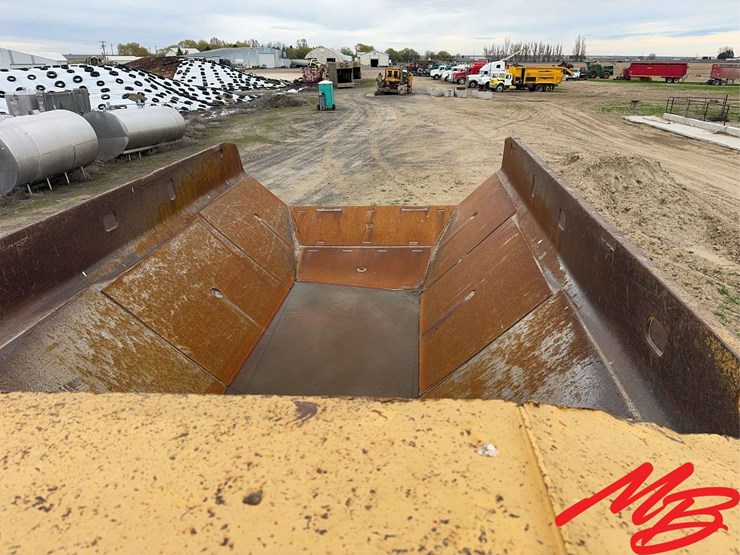 2007-caterpillar-740-image-26