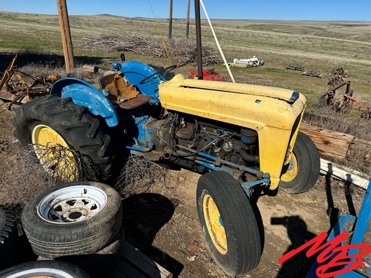 ford-tractor-image-1