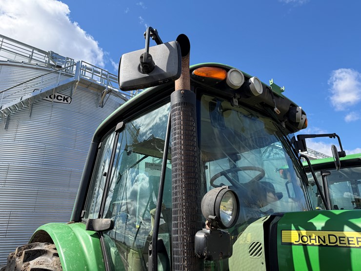 2012-john-deere-6430-image-32