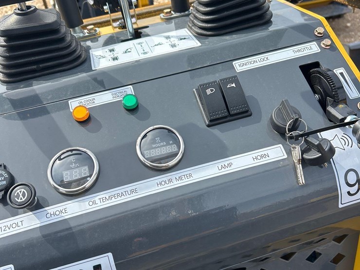 2025-sdlanch-sdll60-mini-crawler-skid-steer-image-14