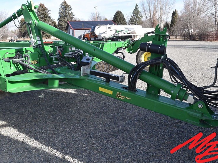 2019-john-deere-2660vt-image-26
