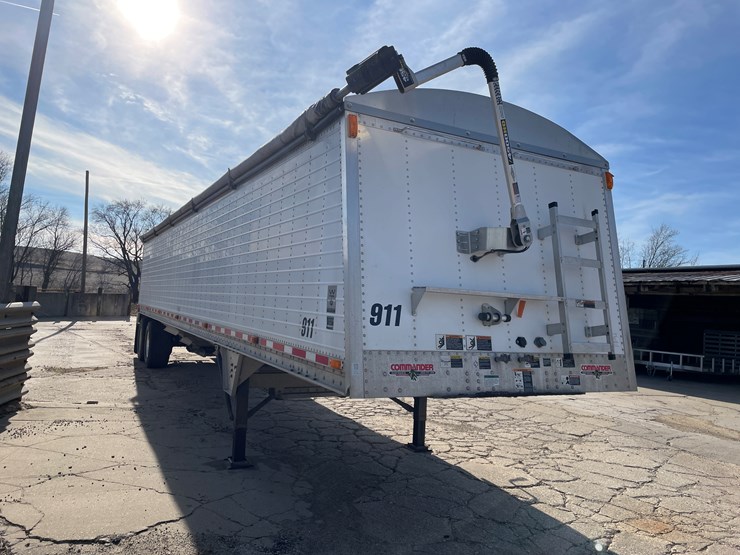 2011-wilson-hopper-bottom-image-3