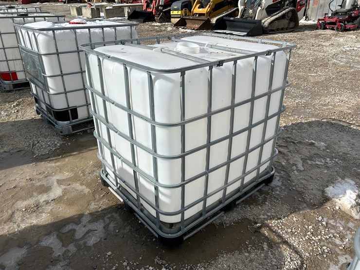 water-tank-tote-image-4