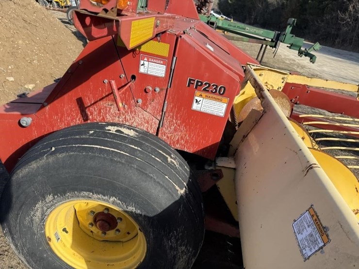 new-holland-fp230-image-6