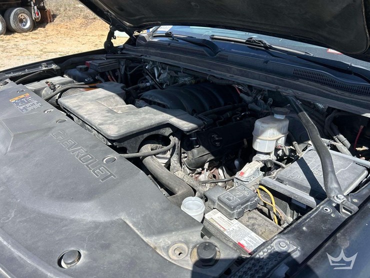 2017-chevrolet-tahoe-image-8