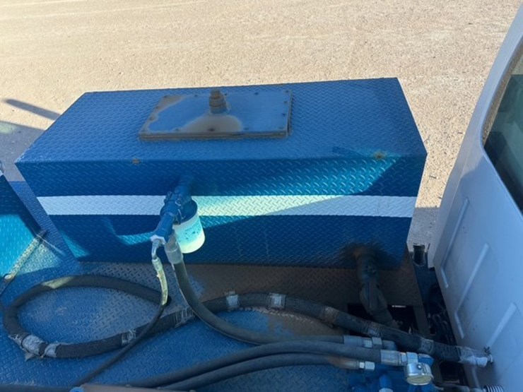 2005-gmc-topkick-c6500-image-14