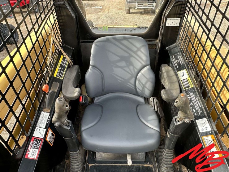 deere-ct322-image-10