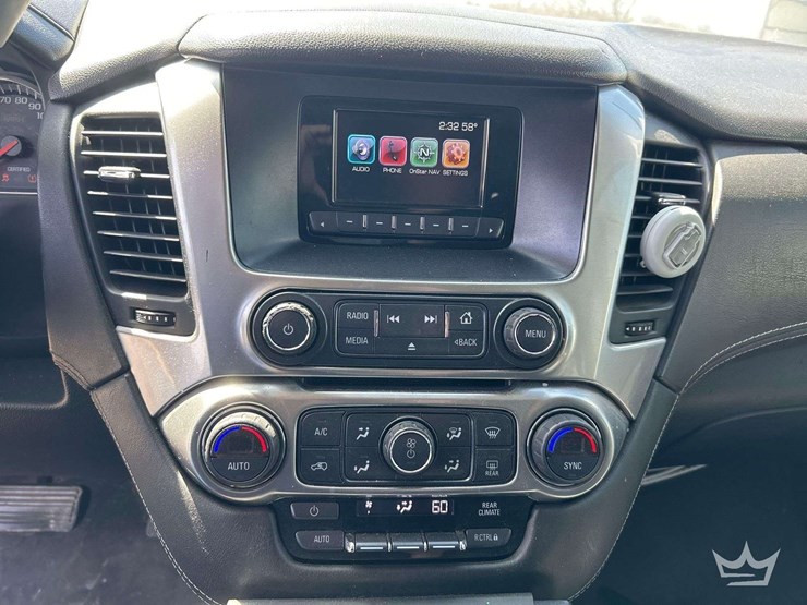 2017-chevrolet-tahoe-image-17