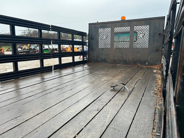 2007-gmc-w4-image-11