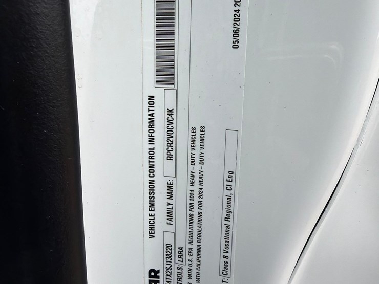 2026-peterbilt-567-image-27