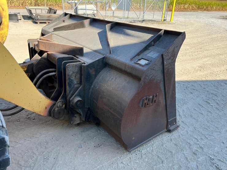 new-holland-lw110-image-45