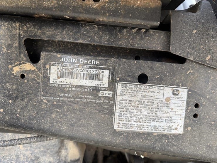 2011-john-deere-gator-image-6