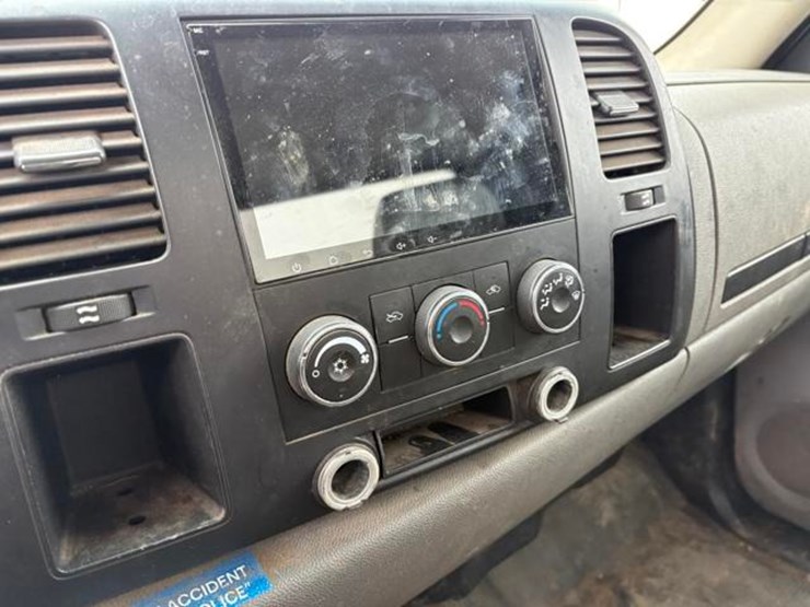 2008-gmc-2500-image-14