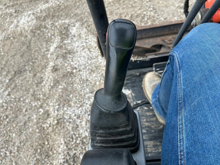 2015-kubota-u35-4-image-25