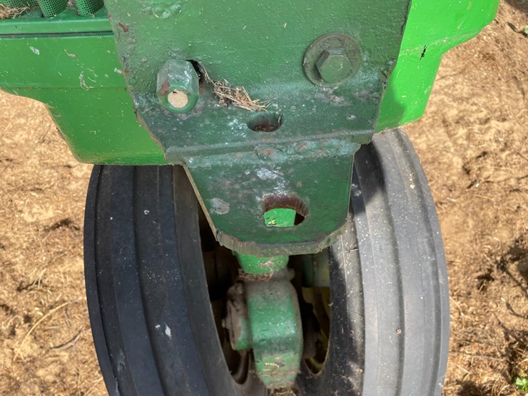 john-deere-630-image-26