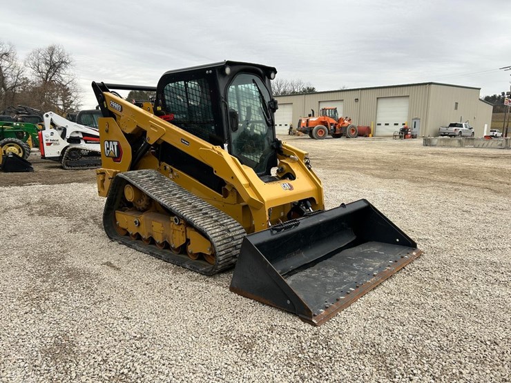 2023-caterpillar-299d3-image-6