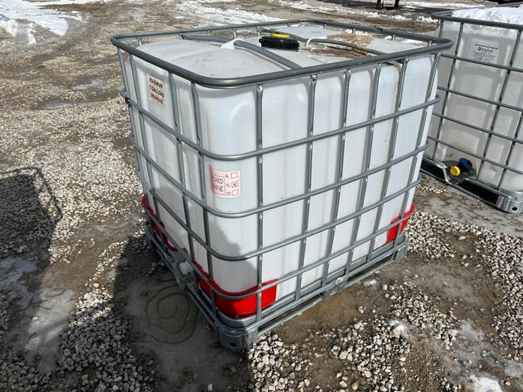 water-tank-tote-image-2
