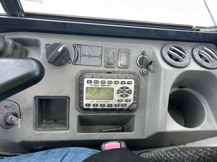 2016-bobcat-e50-image-23