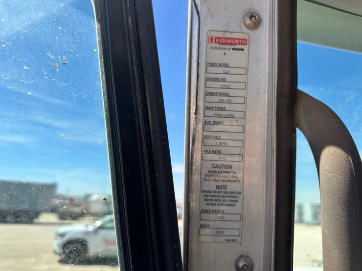 2013-kenworth-unknown-image-13