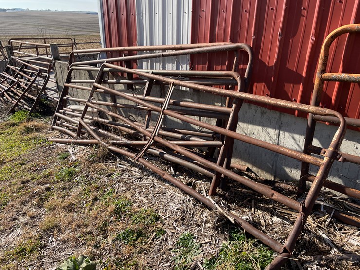 #6062-•-used-gates-image-1