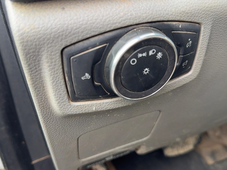 2018-ford-f350-xl-image-25