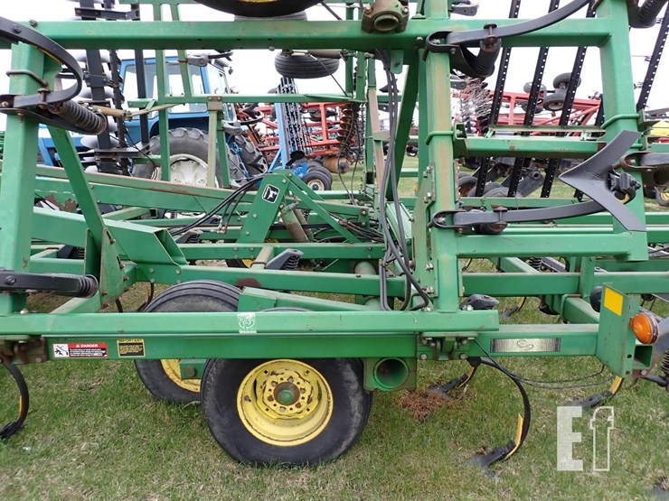 john-deere-726-image-16