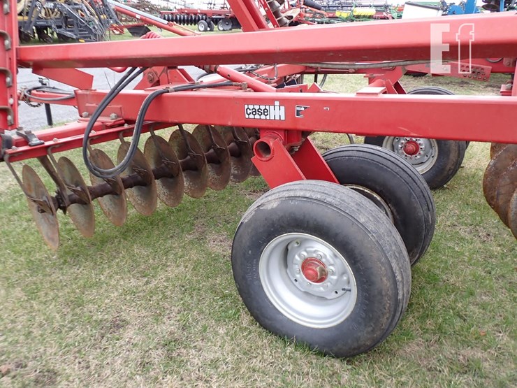 case-ih-3900-image-13