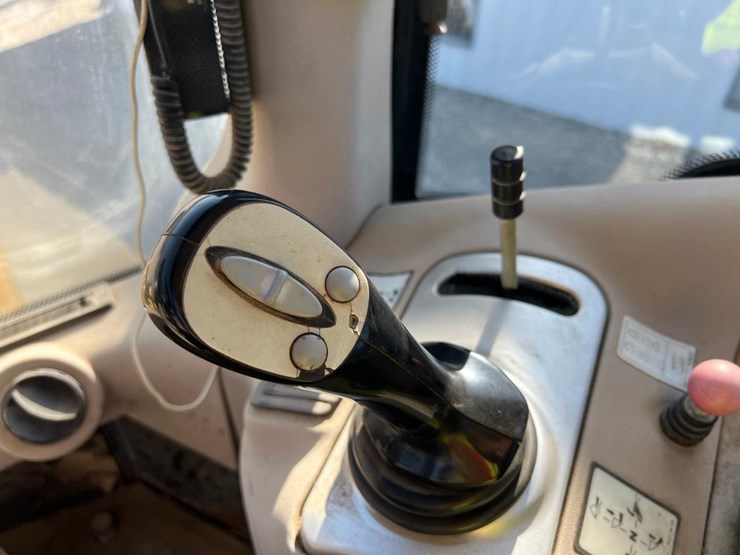 new-holland-lw110-image-51