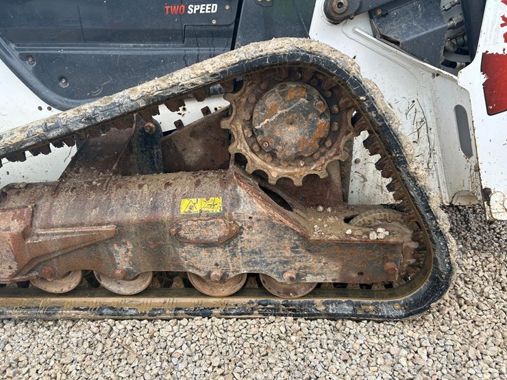 2020-bobcat-t76-image-18
