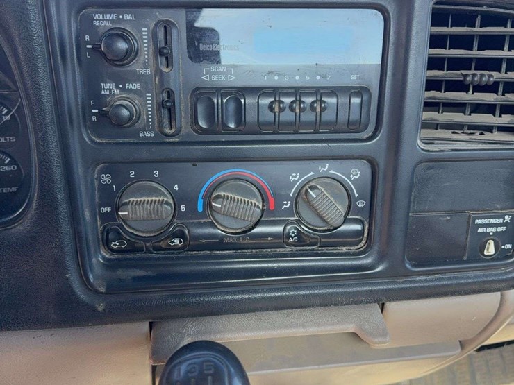 2002-chevrolet-silverado-1500-ls-image-30