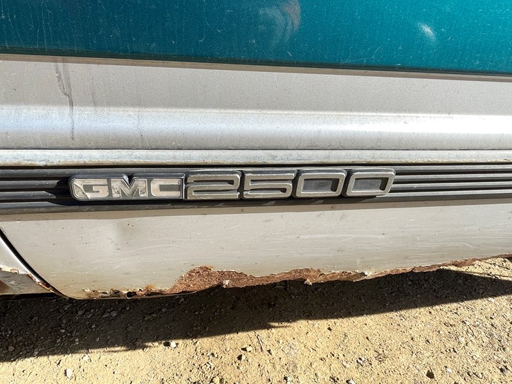 1993-gmc-2500-image-10