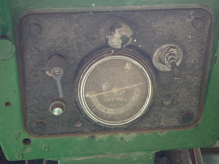john-deere-630-image-33