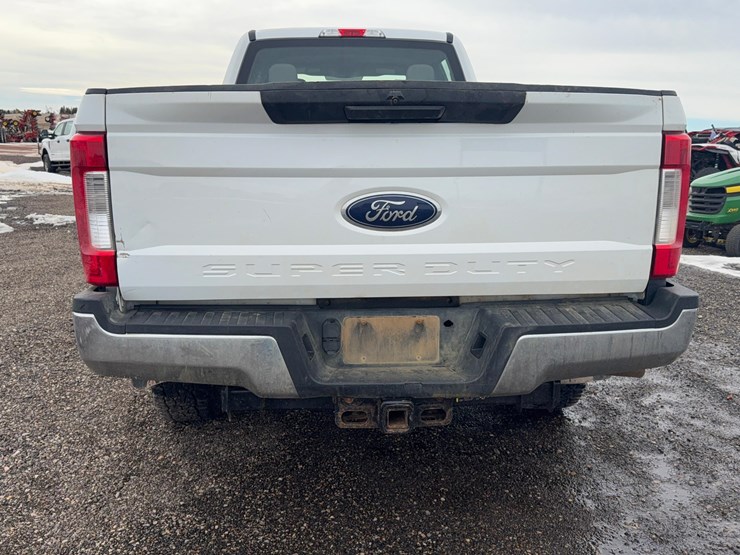 2018-ford-f350-xl-image-4