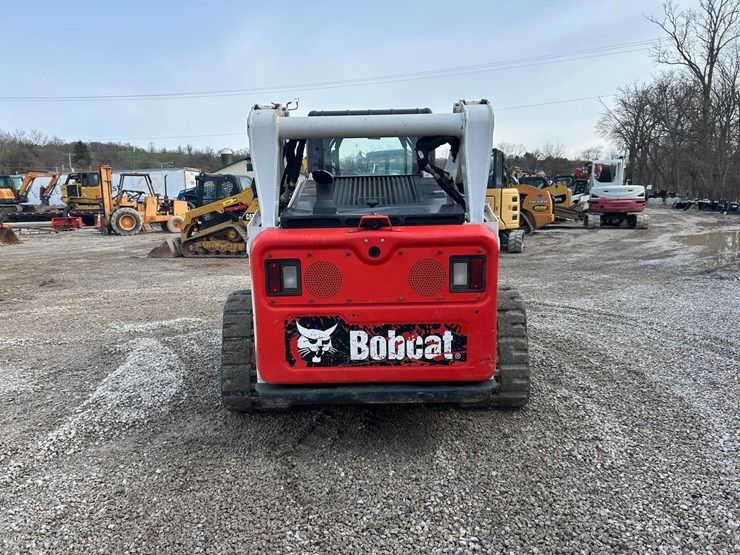 2023-bobcat-t770-image-3