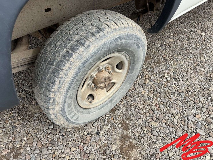 2001-gmc-2500hd-image-10