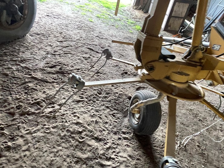 #6039-•-2021-vermeer-(2)-basket-tedder-image-10