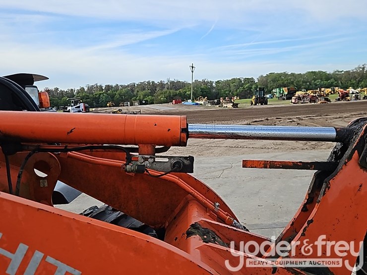 hitachi-zw80-image-12