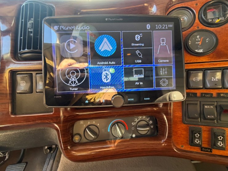 2007-custom-tank-image-24