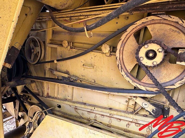 new-holland-70-image-15