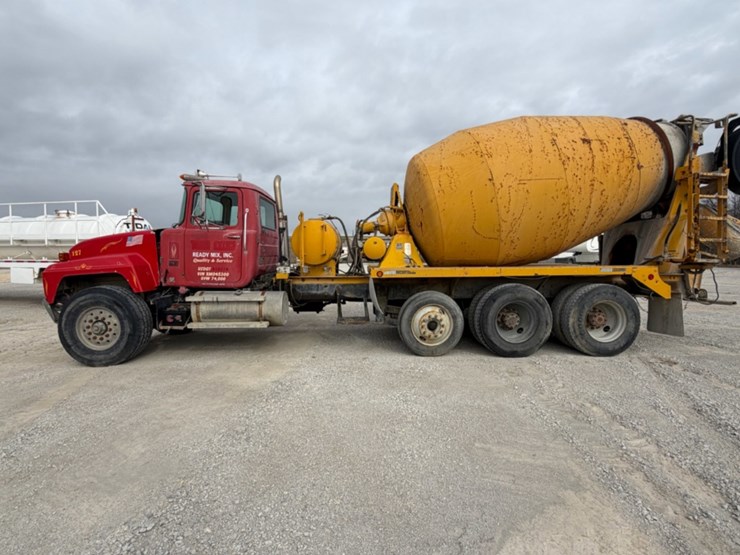 1999-mack-mixer-image-8
