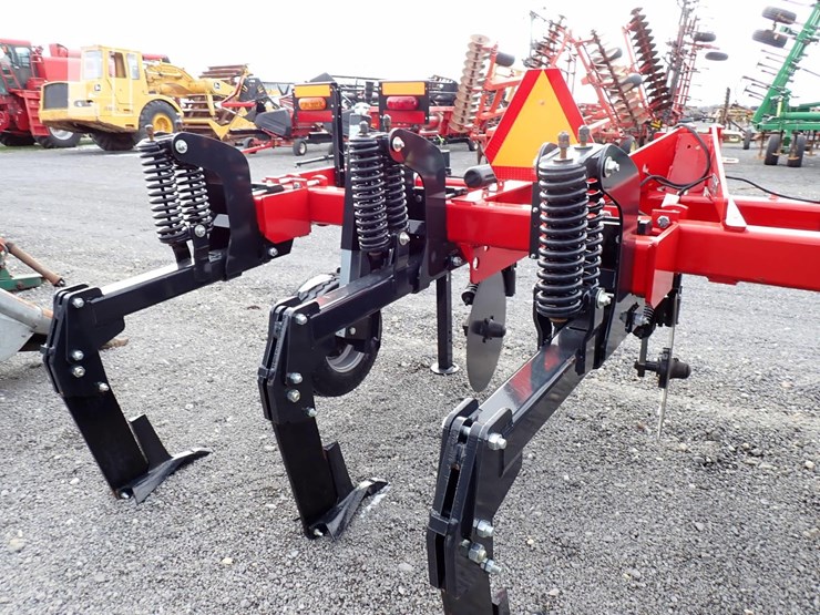 2023-case-ih-2500-image-6