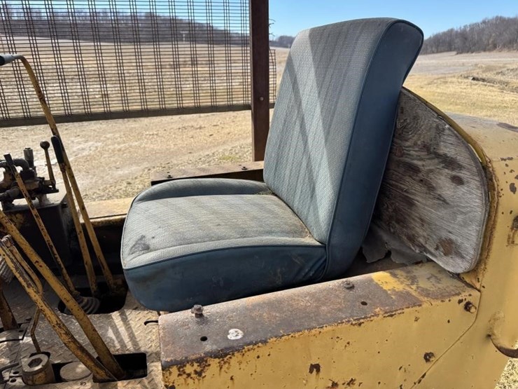 caterpillar-d6-image-17