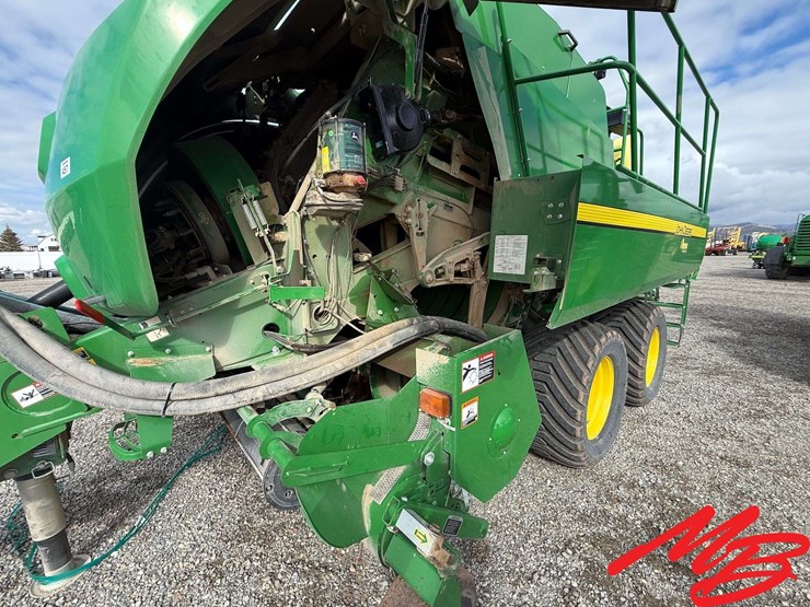 2023-john-deere-l341-image-13